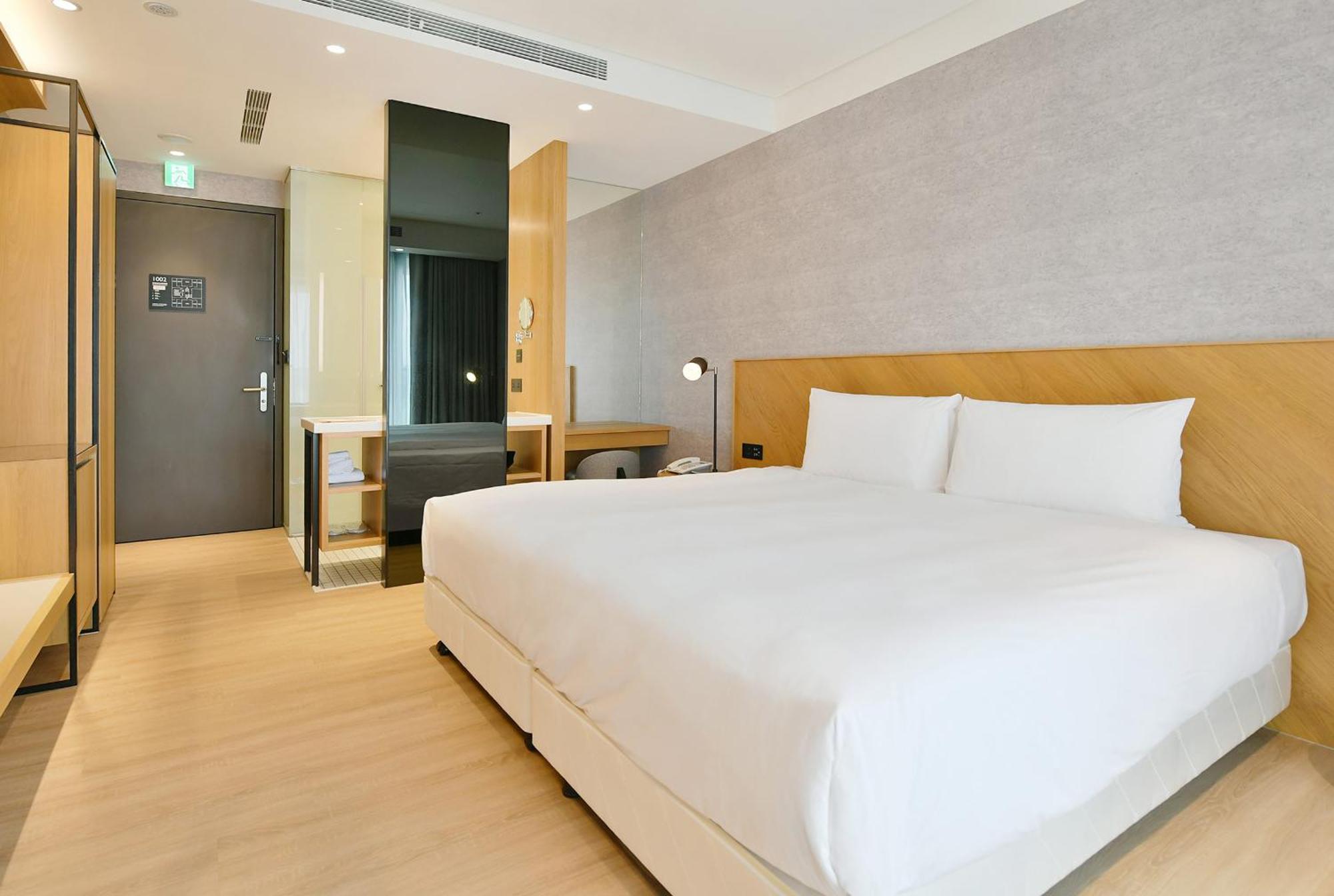 Check Inn Select New Taipei Sanchong Exteriér fotografie